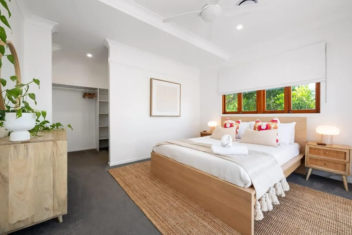 Inner City Townhouse Brisbane 0*,